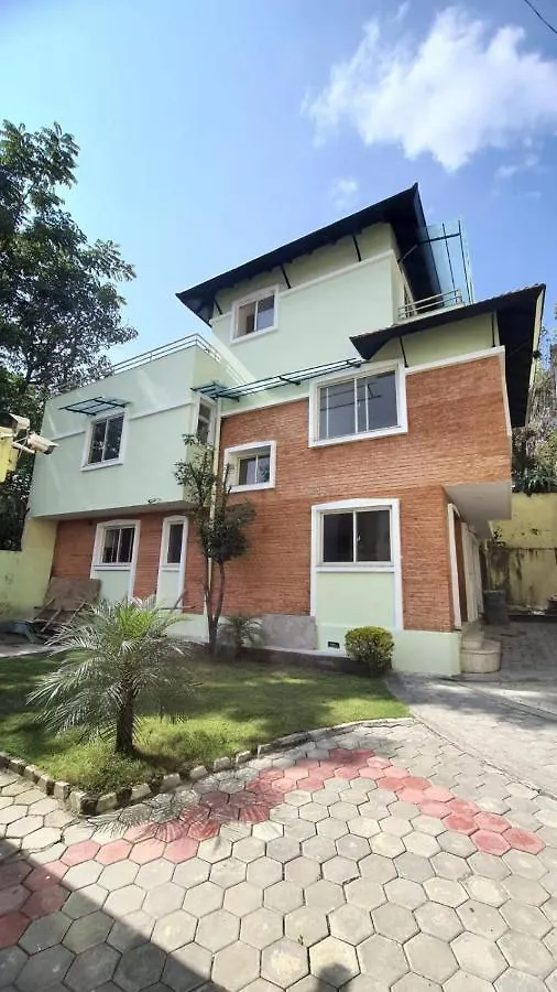 Maharajgunj Chakrapath Villa Kathmandu 0*,  Nepal